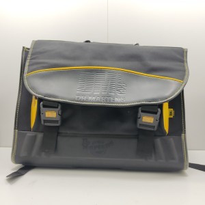 Sac cartable dr martens noir