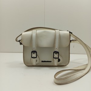 Petit sac a bandouliere dr martens blanc