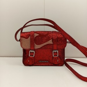 Petit sac a bandouliere dr martens flammes rouge