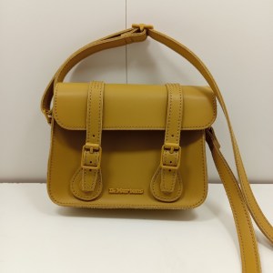 Petit sac a bandouliere dr martens jaune moutarde