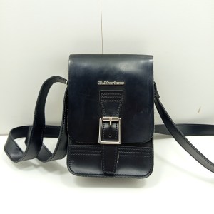 sacoche bandouliere dr martens noir*